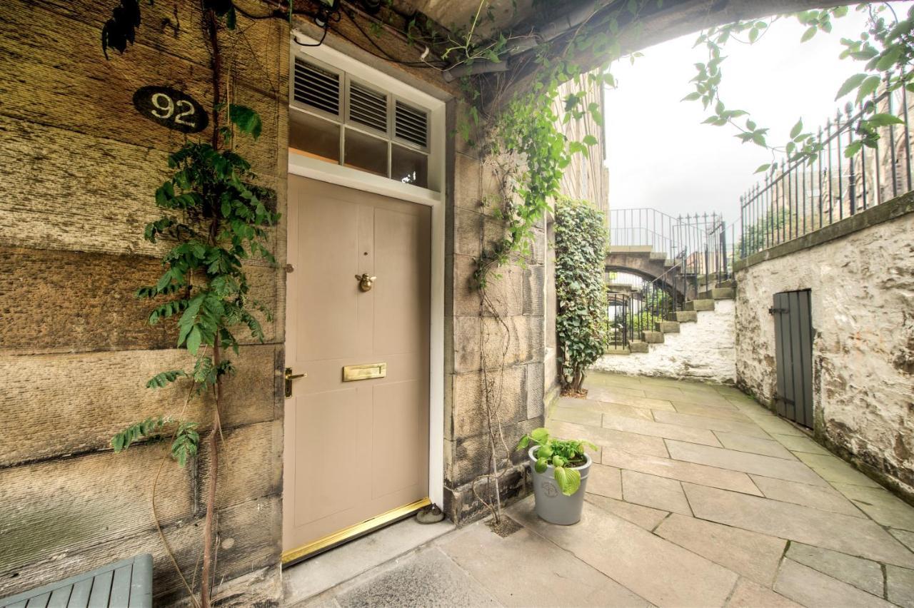 Hamilton Place - Beautiful And Central City Apartment With Private Entrance Sleeps 4 EDI Exterior foto